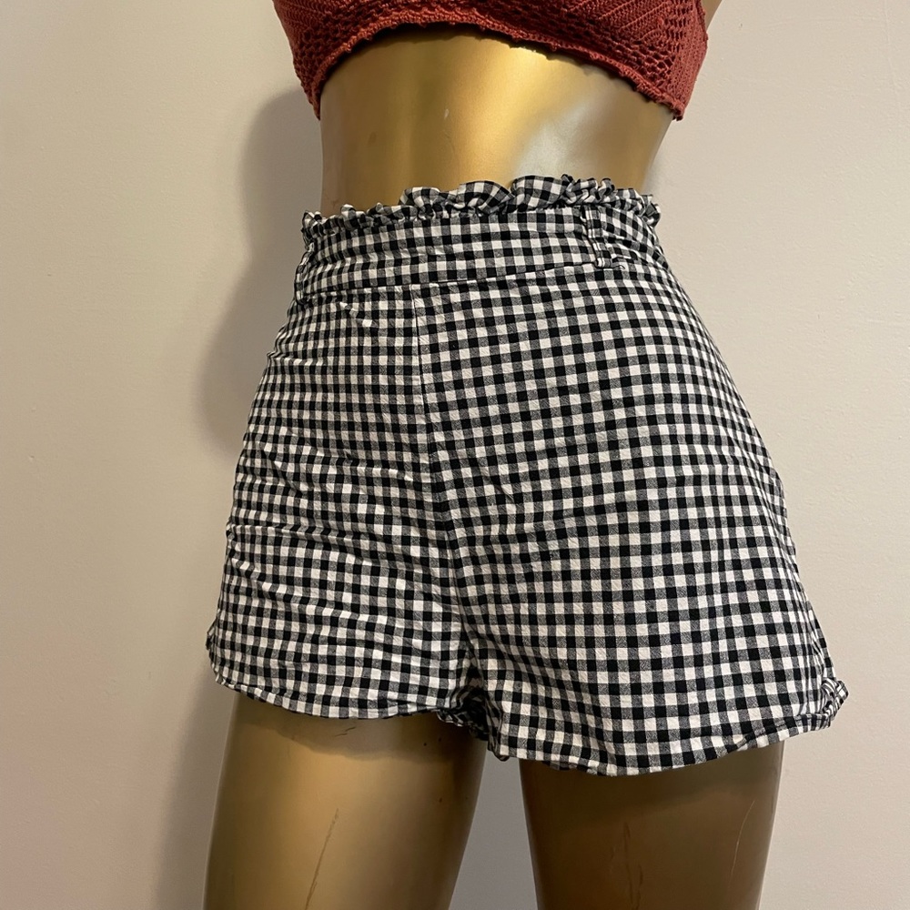 Ruffle top gingham print shorts